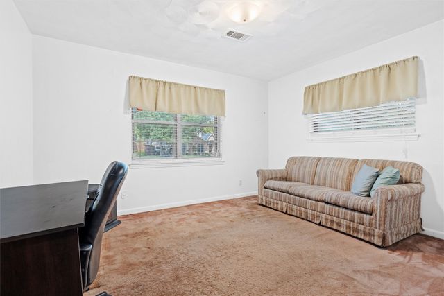 2828 Larkspur Lane, Dallas, TX 75233