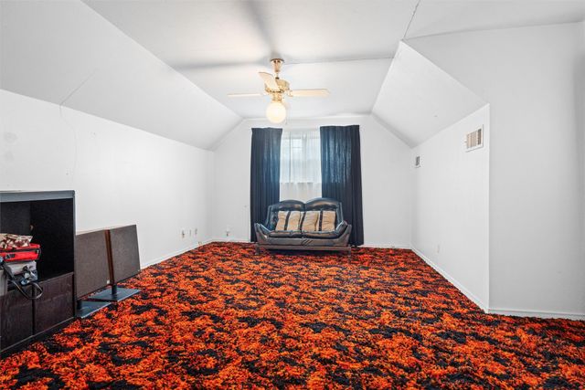 2828 Larkspur Lane, Dallas, TX 75233