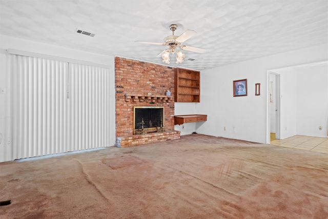 2828 Larkspur Lane, Dallas, TX 75233