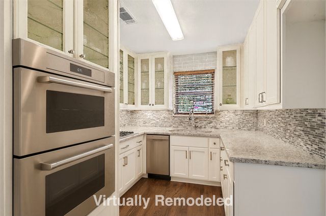 2828 Larkspur Lane, Dallas, TX 75233