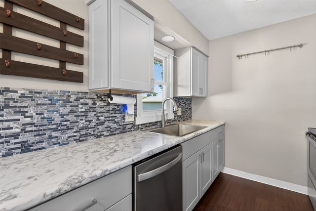 810 SE Belmont Drive, Ankeny, IA 50021