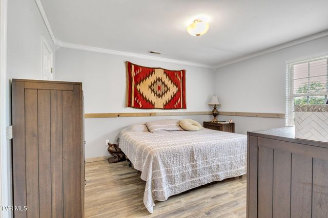 208 Hallock Place, Abingdon, VA 24210