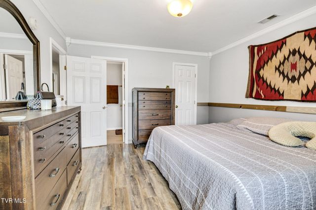 208 Hallock Place, Abingdon, VA 24210
