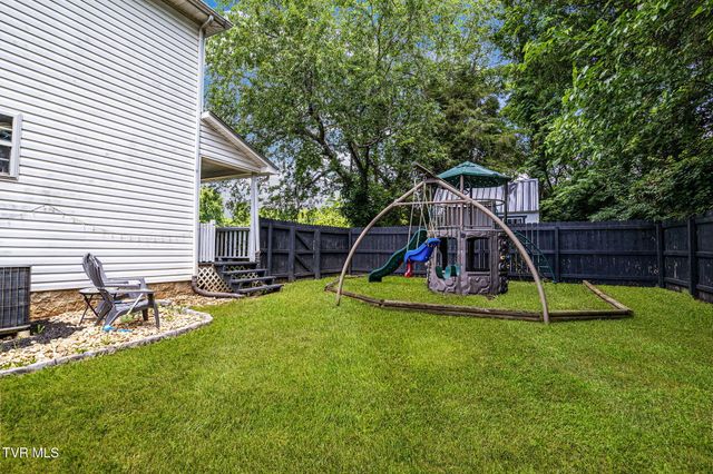 208 Hallock Place, Abingdon, VA 24210