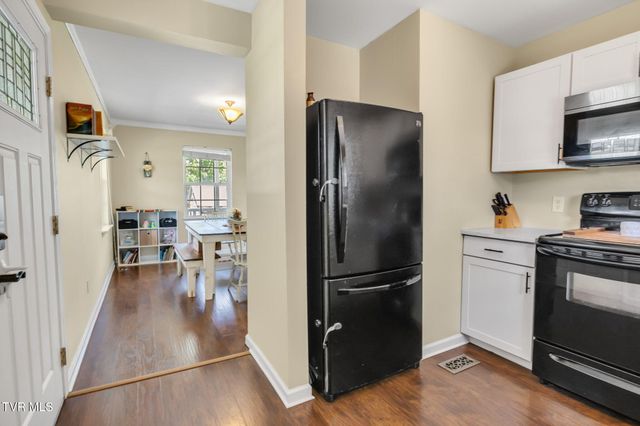 208 Hallock Place, Abingdon, VA 24210