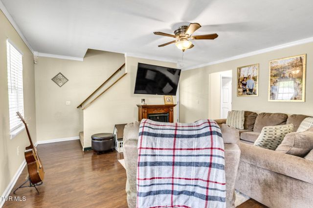 208 Hallock Place, Abingdon, VA 24210