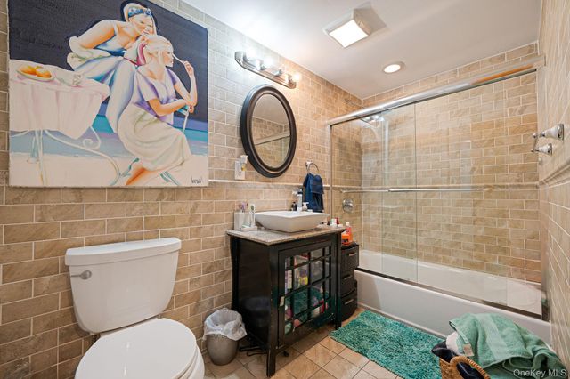540 Scudder Avenue, Copiague, NY 11726
