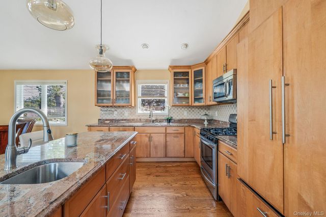 540 Scudder Avenue, Copiague, NY 11726