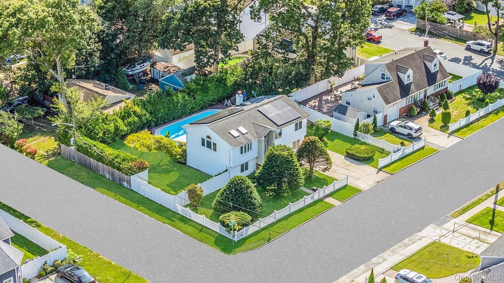 540 Scudder Avenue, Copiague, NY 11726