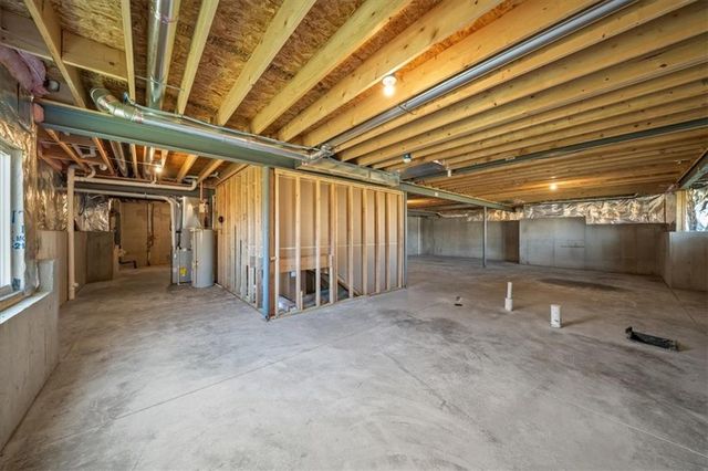 2226 SW Heartland Court, Lee's Summit, MO 64082