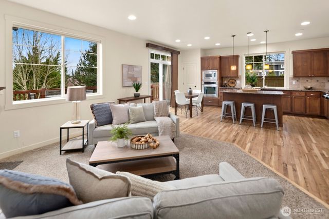 12127 166th Place NE, Redmond, WA 98052