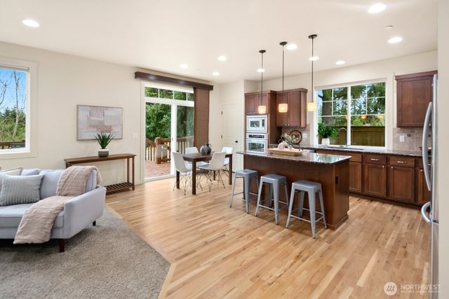 12127 166th Place NE, Redmond, WA 98052