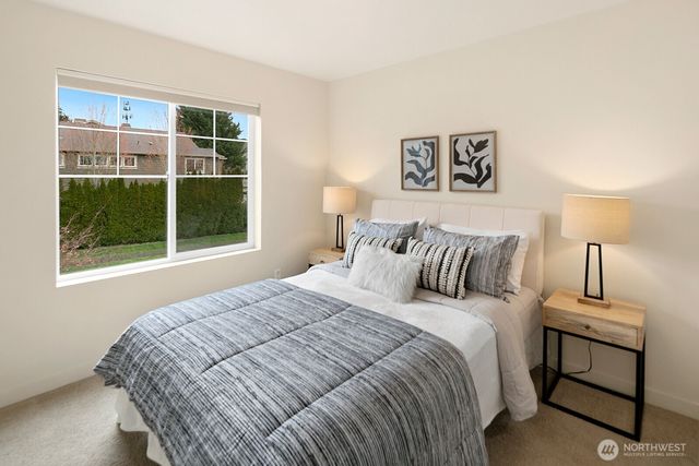 12127 166th Place NE, Redmond, WA 98052