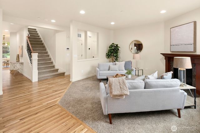 12127 166th Place NE, Redmond, WA 98052