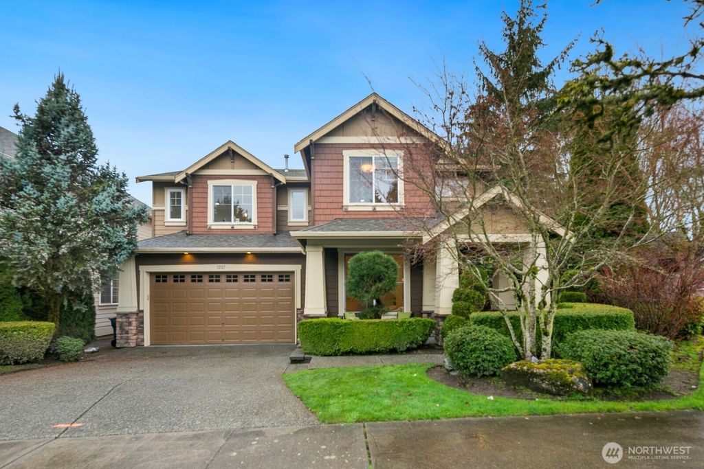 12127 166th Place NE, Redmond, WA 98052