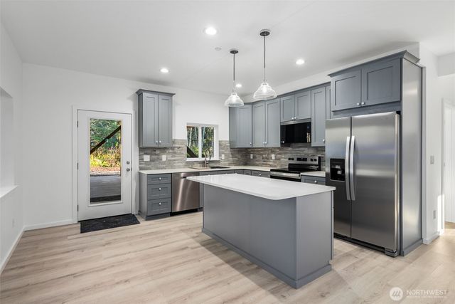 6925 Schweitzer Place SW, Port Orchard, WA 98367