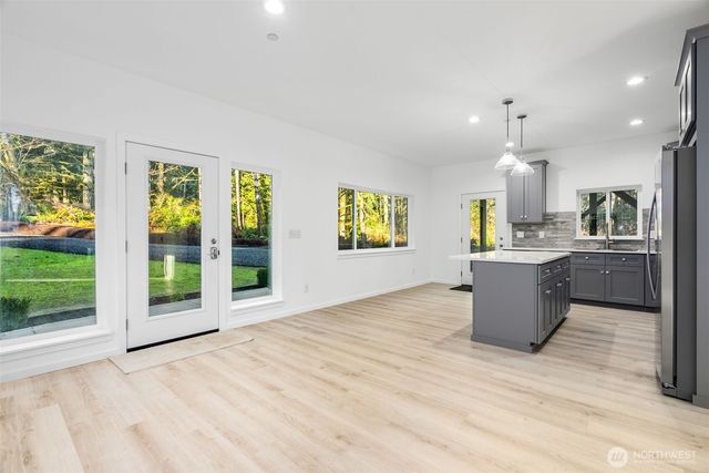 6925 Schweitzer Place SW, Port Orchard, WA 98367