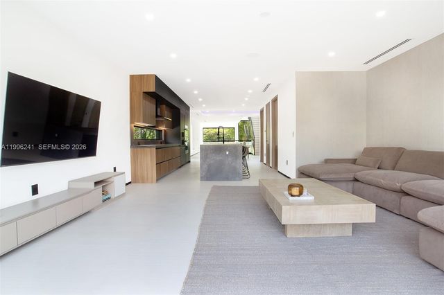 420 SW 15th Rd 420, Miami, FL 33129