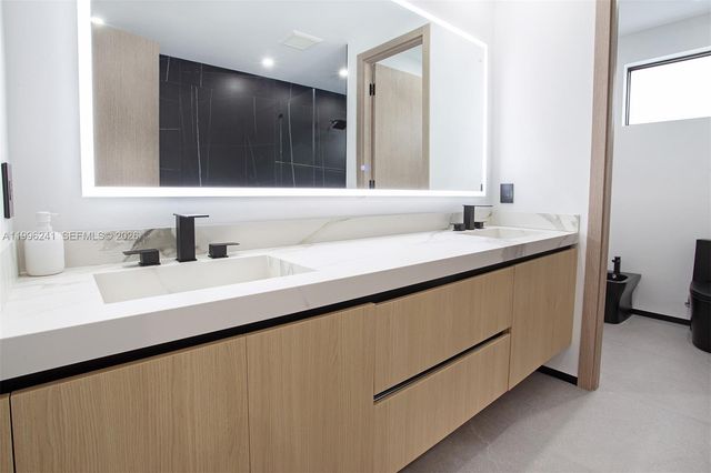 420 SW 15th Rd 420, Miami, FL 33129