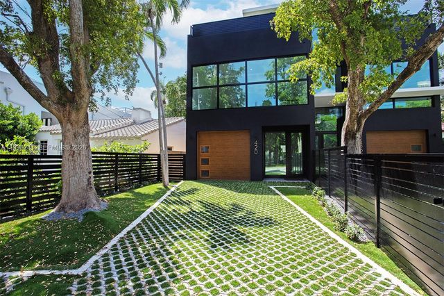 420 SW 15th Rd 420, Miami, FL 33129