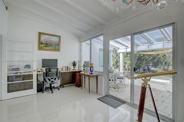 2601 NE 11th Court, Fort Lauderdale, FL 33304