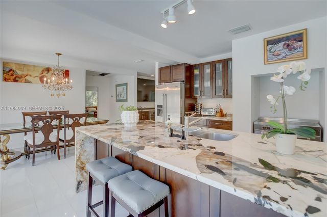 2601 NE 11th Court, Fort Lauderdale, FL 33304