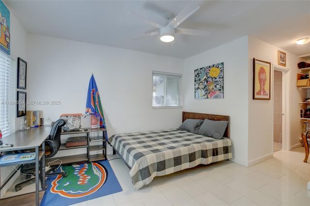 2601 NE 11th Court, Fort Lauderdale, FL 33304