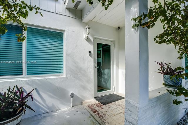 2601 NE 11th Court, Fort Lauderdale, FL 33304