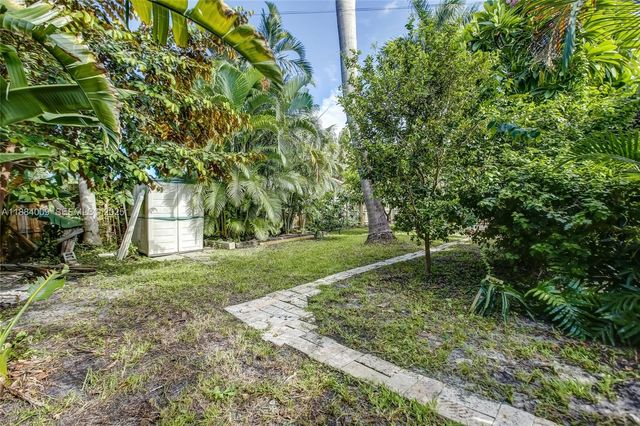 2601 NE 11th Court, Fort Lauderdale, FL 33304