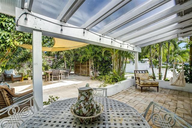2601 NE 11th Court, Fort Lauderdale, FL 33304