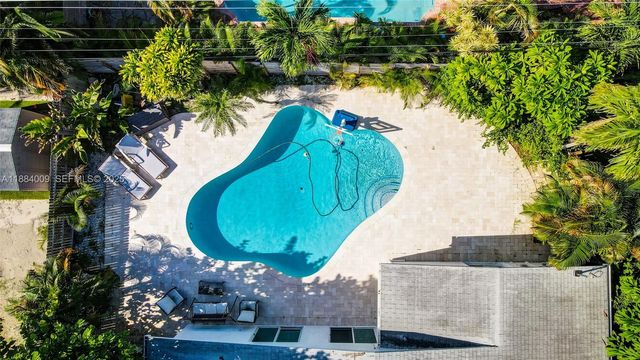 2601 NE 11th Court, Fort Lauderdale, FL 33304