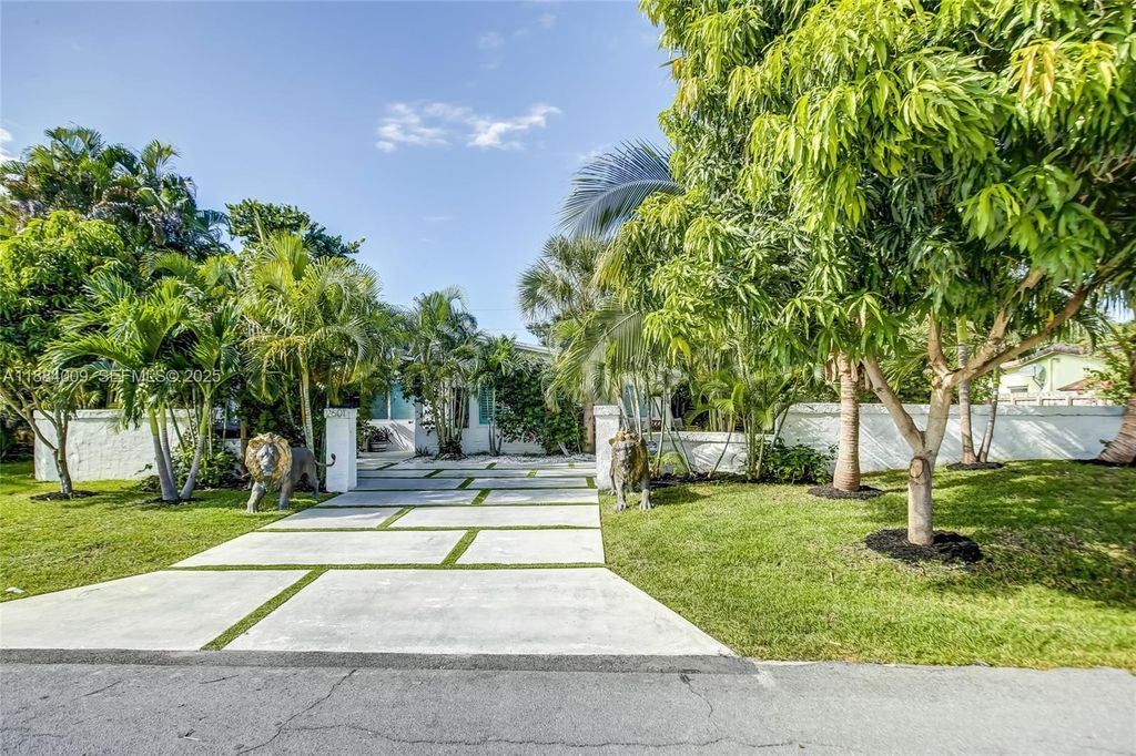 2601 NE 11th Court, Fort Lauderdale, FL 33304