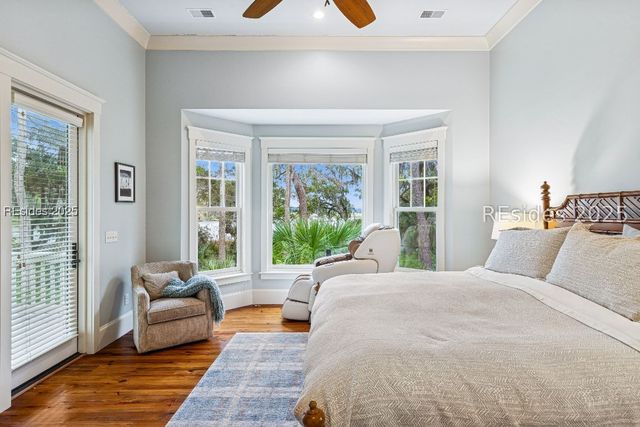 12 Walker House Dr, Okatie, SC 29909