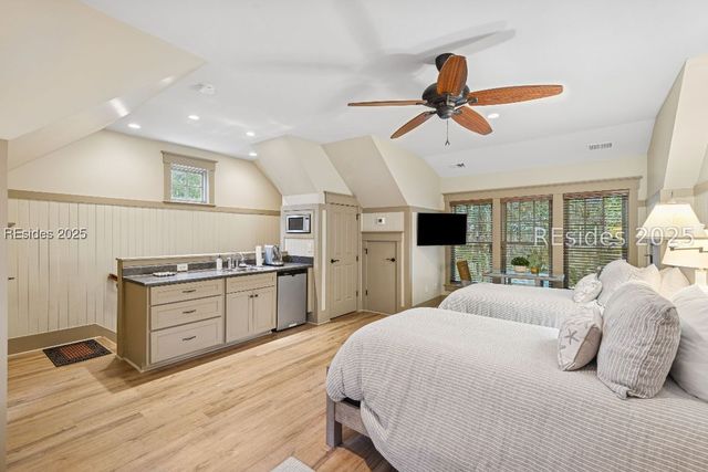 12 Walker House Dr, Okatie, SC 29909