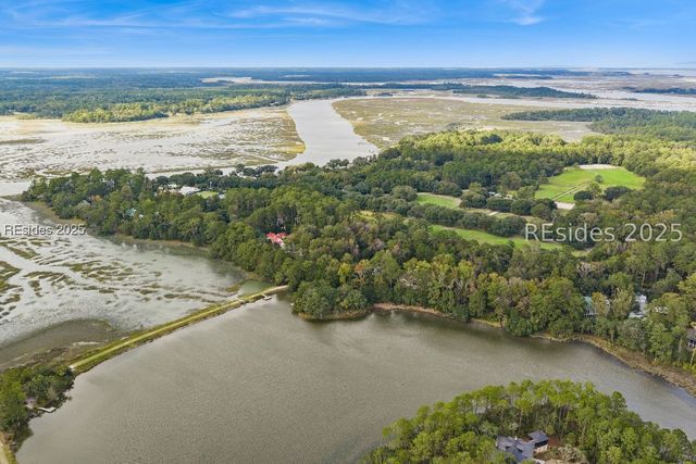 12 Walker House Dr, Okatie, SC 29909