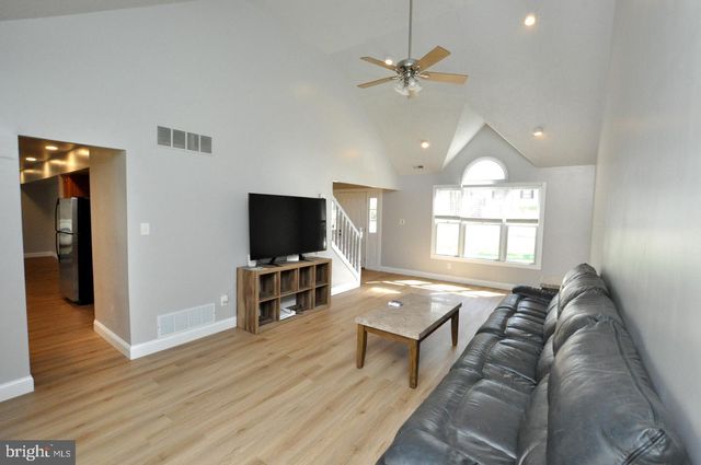 45 SHERI WAY, Pine Hill, NJ 08021
