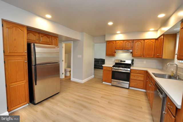45 SHERI WAY, Pine Hill, NJ 08021