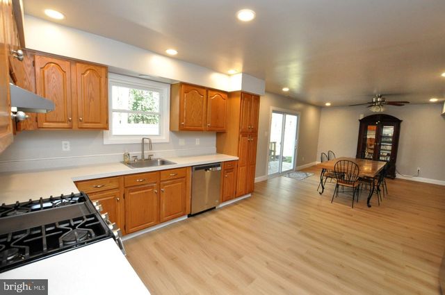 45 SHERI WAY, Pine Hill, NJ 08021