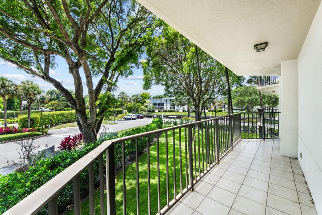 799 Jeffery Street 201, Boca Raton, FL 33487