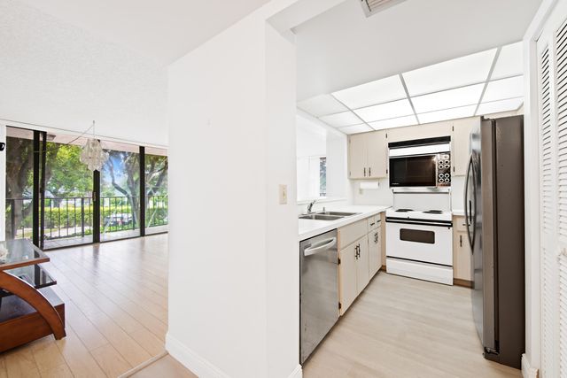 799 Jeffery Street 201, Boca Raton, FL 33487