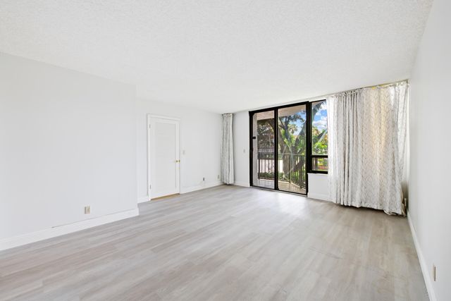 799 Jeffery Street 201, Boca Raton, FL 33487