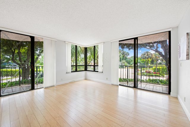 799 Jeffery Street 201, Boca Raton, FL 33487
