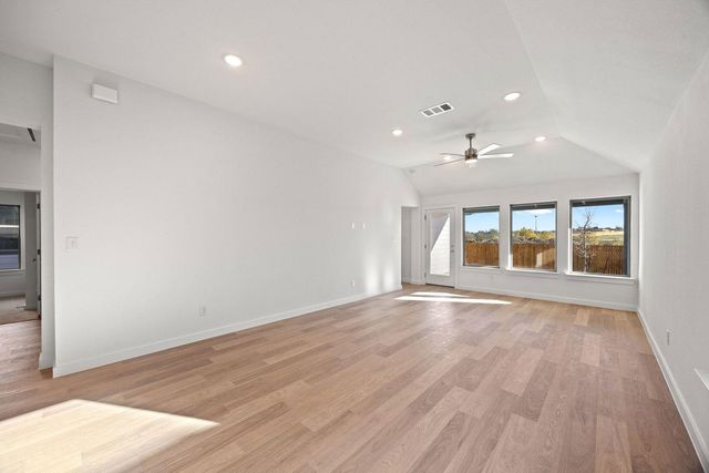 116 Melrose ST, Hutto, TX 78634