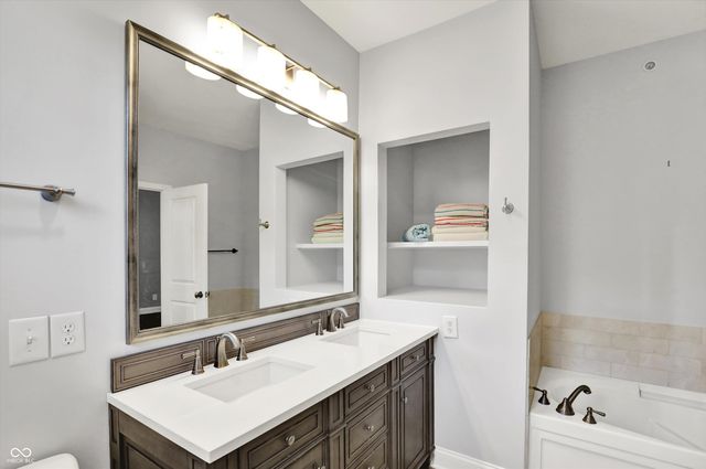 529 E New York Street, Indianapolis, IN 46202