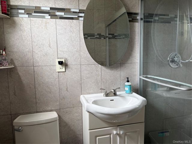 40 Stoner Avenue 1D, Great Neck Plaza, NY 11021