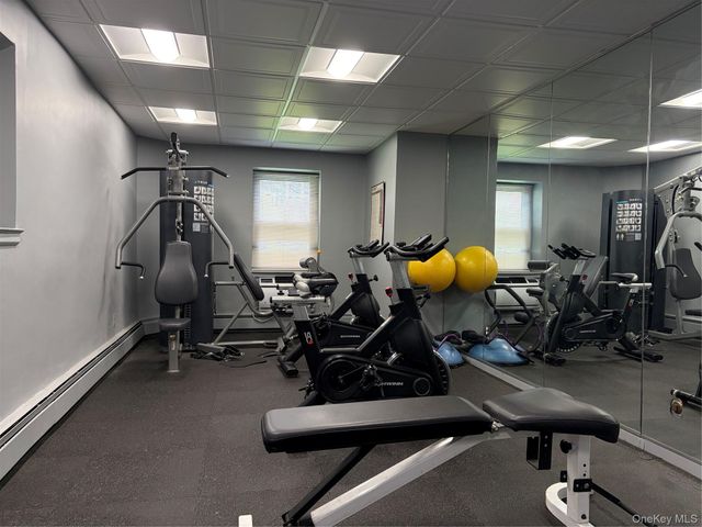 40 Stoner Avenue 1D, Great Neck Plaza, NY 11021