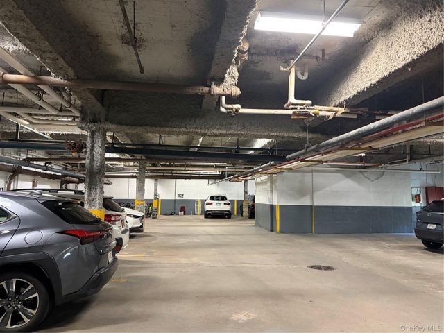 40 Stoner Avenue 1D, Great Neck Plaza, NY 11021