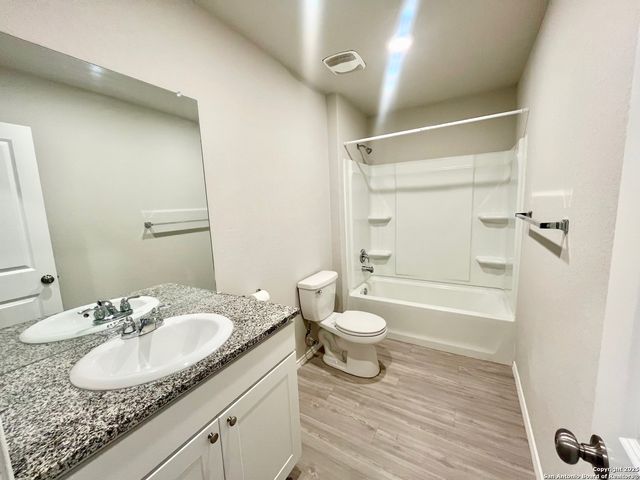 10631 Varmus, Converse, TX 78109