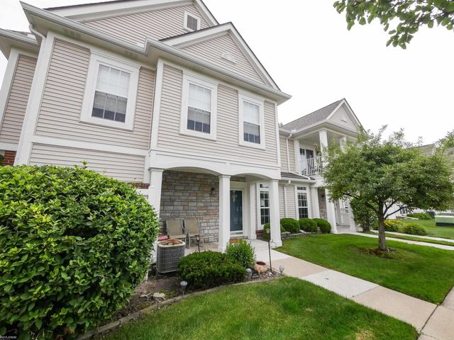 25699 Maritime Cir Circle, Harrison Twp, MI 48045