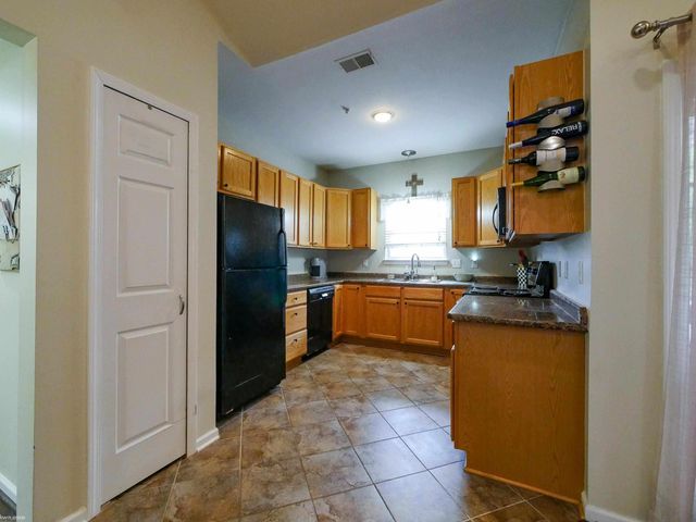 25699 Maritime Cir Circle, Harrison Twp, MI 48045